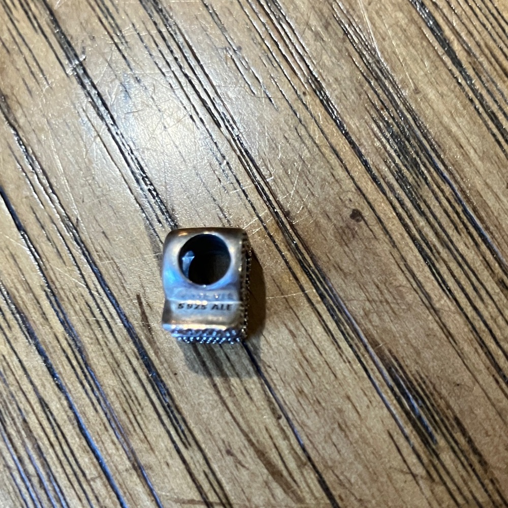 Pandora Silver 'R' Charm - Picture 3 of 4
